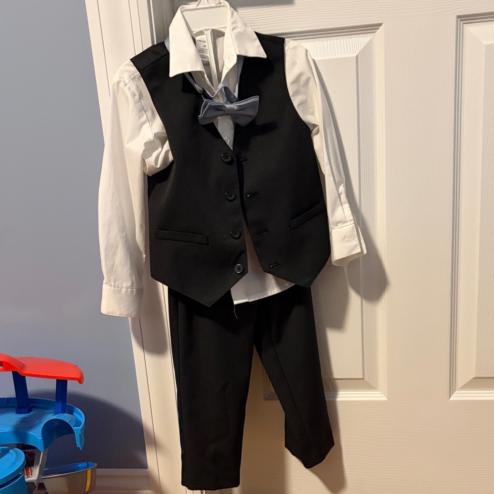Van Heusen Boys Black and White Dress Vest Suit with Bow Tie